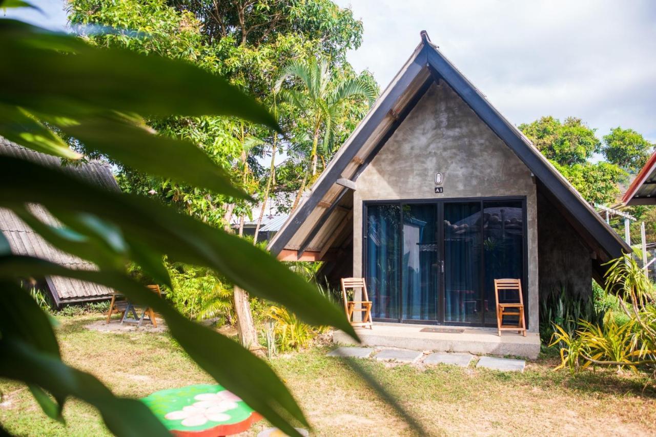 Cashewnut Tree Resort Koh Lanta Exterior photo