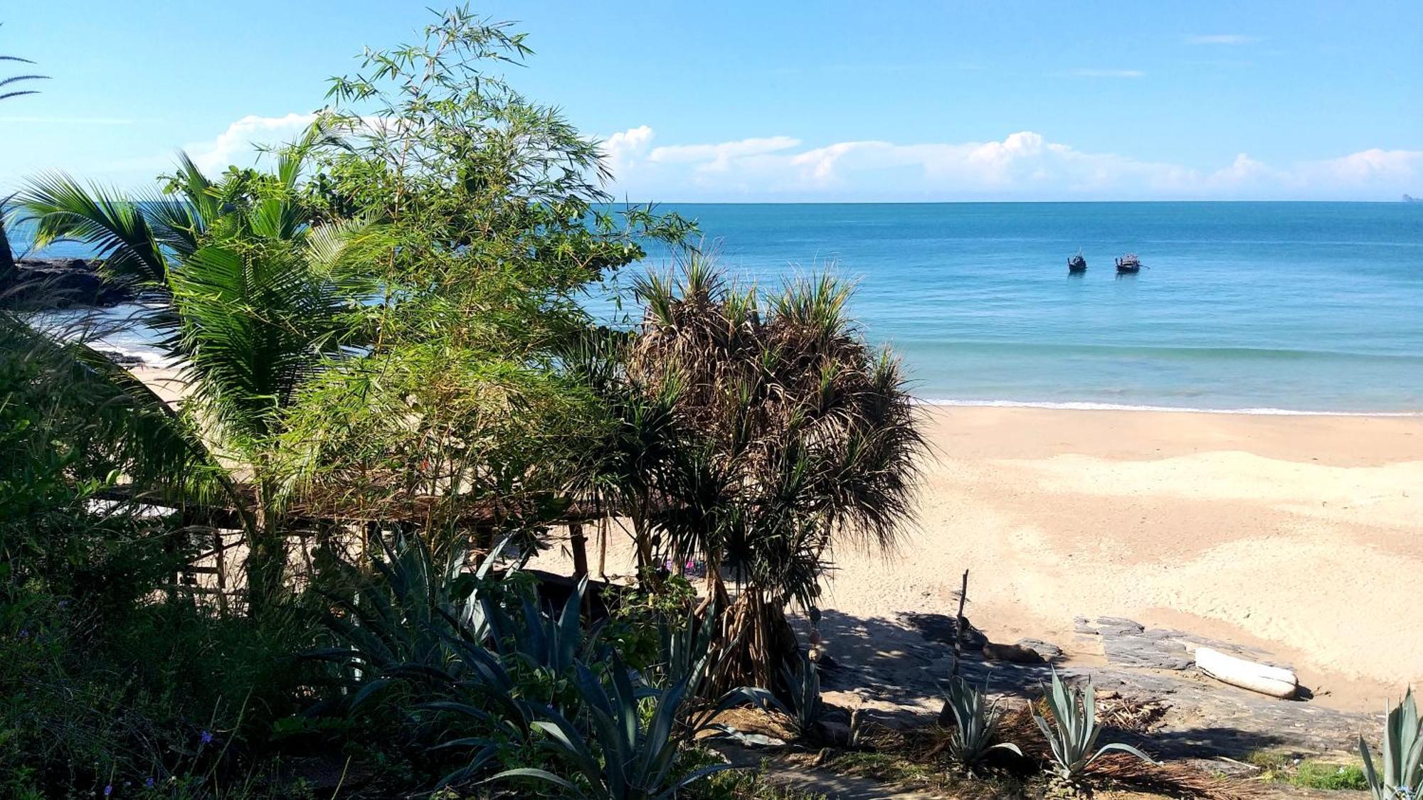 Cashewnut Tree Resort Koh Lanta Exterior photo